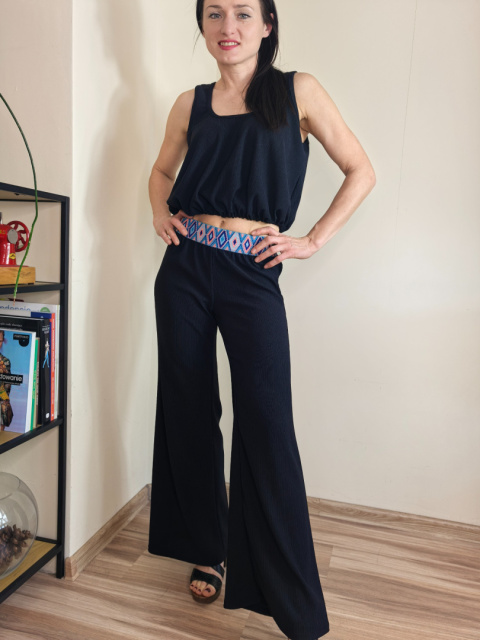 ROYO _ spodnie z haftowanym pasem