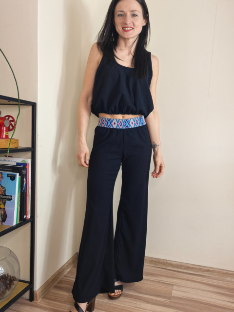 ROYO _ spodnie z haftowanym pasem