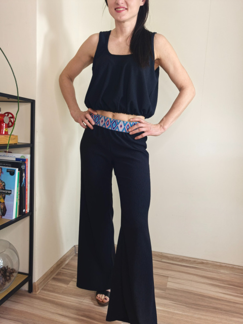 ROYO _ spodnie z haftowanym pasem