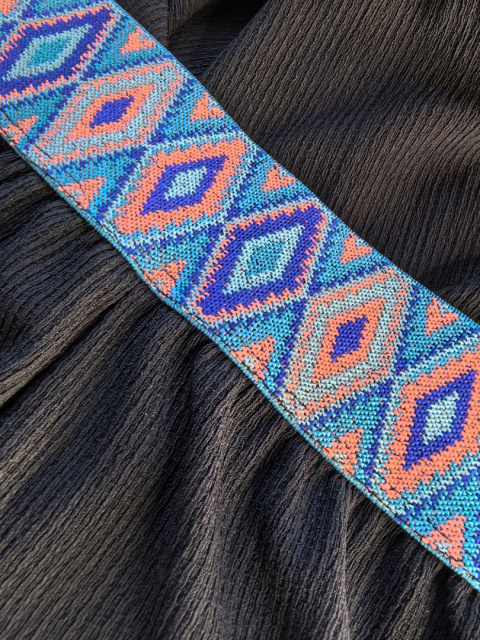 ROYO _ spodnie z haftowanym pasem